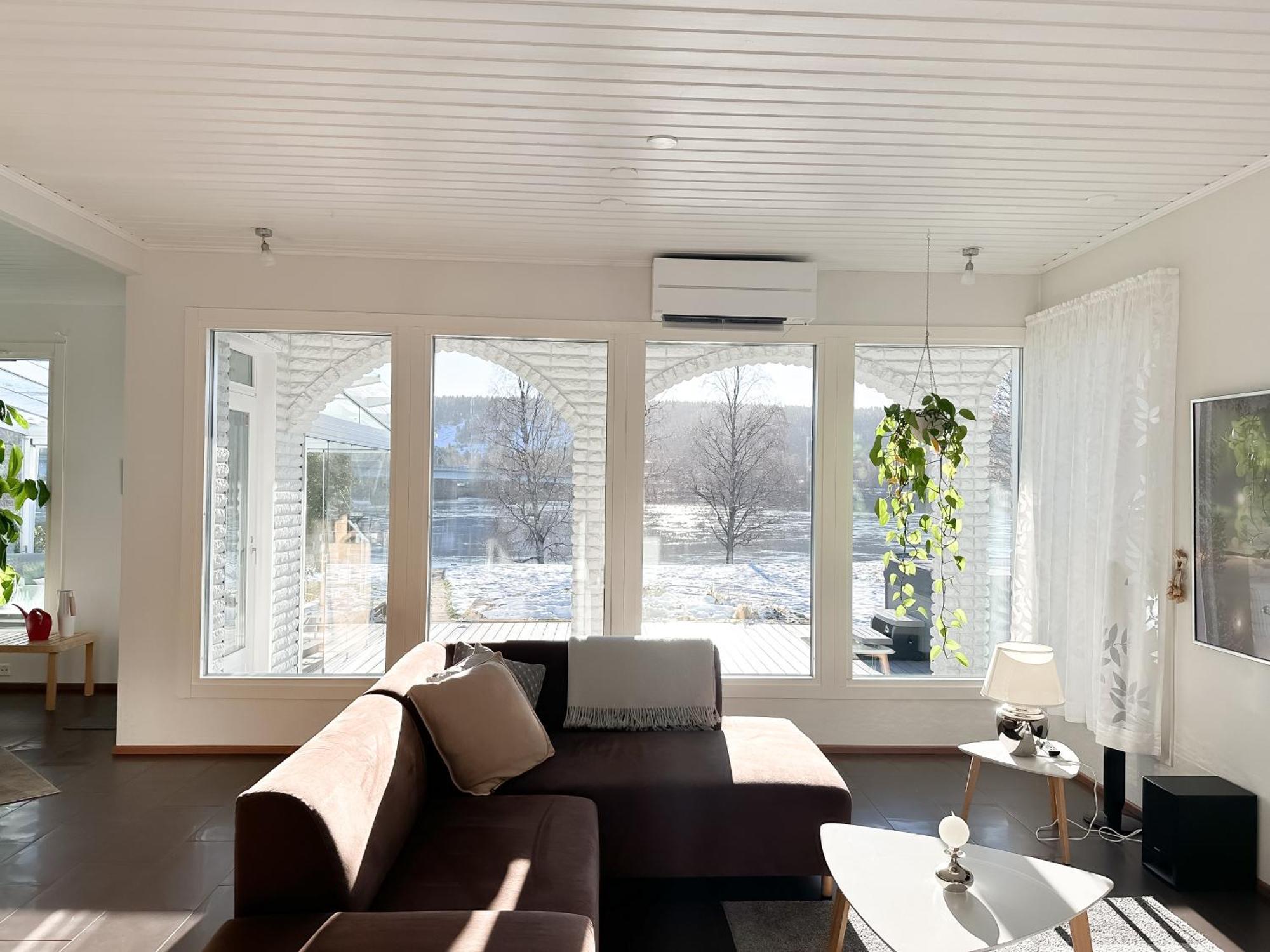 Villa Aurora Riverside By Booklapland Rovaniemi Exterior photo